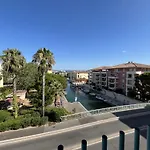 Des Belles Vue De Port Frejus,le Miramar, * Fréjus