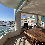 Des Belles Vue De Port Frejus,le Miramar, דירה