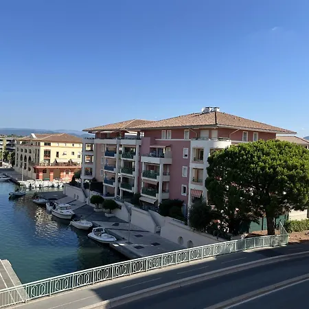 Des Belles Vue De Port Frejus,le Miramar, דירה Fréjus